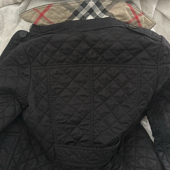 i grew out of it it’s missing a button but i got it for $650 around there - Picture 6 of 6